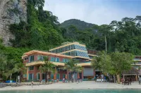 Phi Phi Cliff Beach Resort Hotels near Center Point Dorm Room