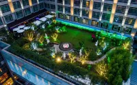 Plaza Hotel Yuyao Hotel dekat Longquan Mountain of Yuyao