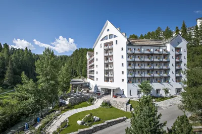 Hotel Schweizerhof Hotels in Bregaglia