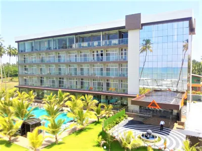 Ocean Queen Hotel Hotels in Wadduwa