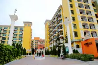 Three Bears, Thailand Pattaya Venetian Apartment