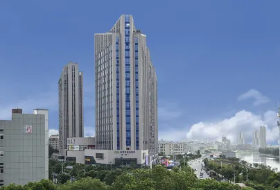 Grace Select Hotel (Xiamen Maluanwan)