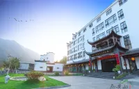 Selenium-themed Inn In West Huangshan City