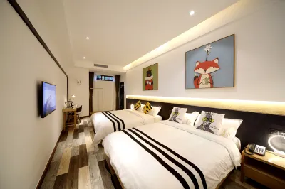 Jianwai Boutique Hostel (Haikou Qilou Old Street) Hotels near Meilan Railway Station