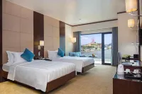 Wyndham Legend Halong Hotels near Bai Chay Commercial Center