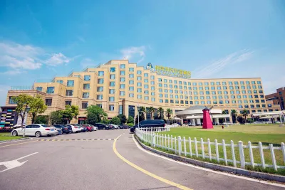 New Beacon Walden Hotel Hotels in Huanggang