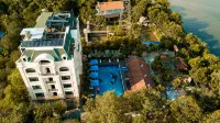 Golden Emerald Resort Hotels near Chùa Từ Giác