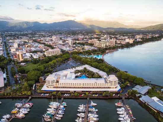 Shangri-La The Marina, Cairns Hotel Exterior