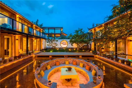 Yunli Fei Bird Flyer Snow Mountain Photo Hotel (Lijiang No.3 Courtyard)