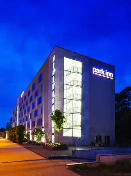 Park Inn by Radisson Frankfurt Flughafen Hotels in der Nähe von Flughafen Frankfurt