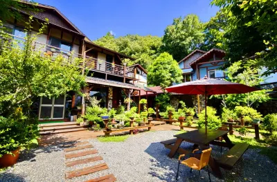 Shiwai Taoyuan B&B