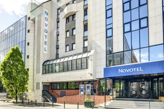 Novotel Paris Suresnes Longchamp Hotels near Foch Hospital