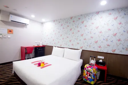 Ximen Holiday Fun Hotel