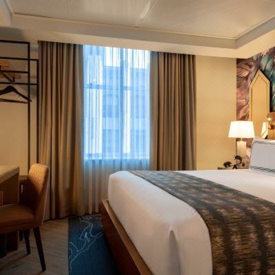 Deluxe Queen Room EXchange Hotel Vancouver Promo Code