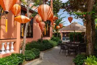 Allegro Hoi An . A Little Luxury Hotel & Spa Hotel berhampiran Henna Art Hoi An