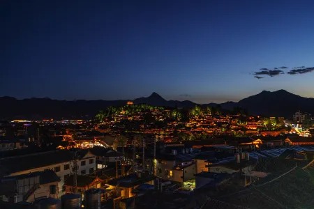 Yushang Yunduan View Inn (Lijiang Ancient City Dashuiche Branch)