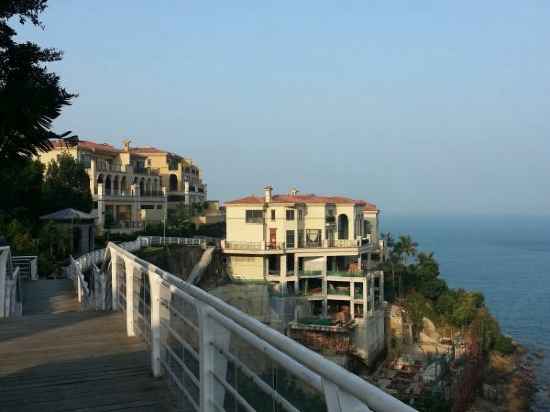 Century Seaview Villa Hotel Exterior