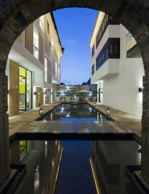 Wuzhen Moyitang Humanities and Arts Hotel