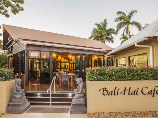 Bali Hai Resort & Spa Hotel Exterior