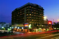 Cresta Jameson Hotel Hotel in zona Chiremba Balancing Rocks