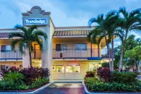 Motel 6 Riviera Beach, FL Hotels near West Palm Beach Escape Rooms