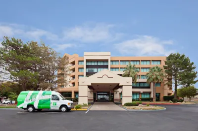 Holiday Inn Palmdale-Lancaster Hotels near Lancaster Commerce Center