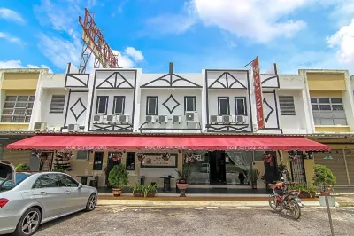 Rose Cottage Hotel Taman Nusa Cemerlang ケダイ・パーターニアン @ SMA セラタン・パーマイ周辺のホテル