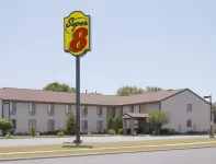 Super 8 by Wyndham Sun Prairie/Madison E Hotels near Cabela's