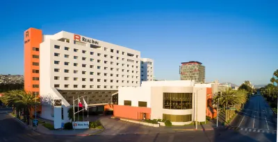 Real Inn Tijuana by Camino Real Hoteles Отели рядом с достопримечательностью «Парк Ломас де Сан Педро»