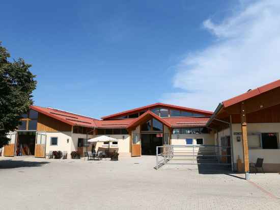 Allgäu Meadow Ranch Hotel Exterior