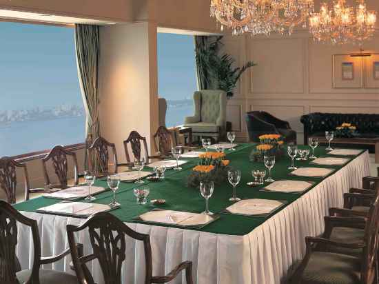 The Oberoi Mumbai Dining/Meeting Rooms