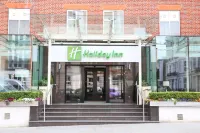 Holiday Inn London - Kensington High St. Hotel berhampiran Chinatown