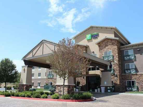 Holiday Inn Express & Suites Tehachapi Hwy 58/Mill ST. Hotel Exterior