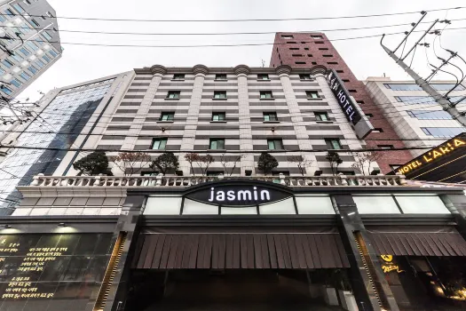 Seocho Jasmin Hotels near Gold Coast