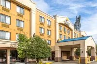 Comfort Inn & Suites Hotels in Wallingford