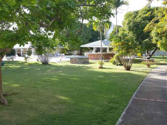 Casa Marina Montego Bay at Seawind Hotel Exterior