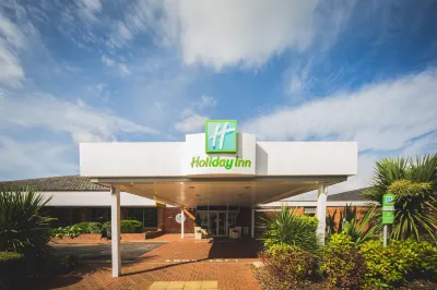 Holiday Inn Reading-South M4, Jct.11 Hotels near St Peter's Church