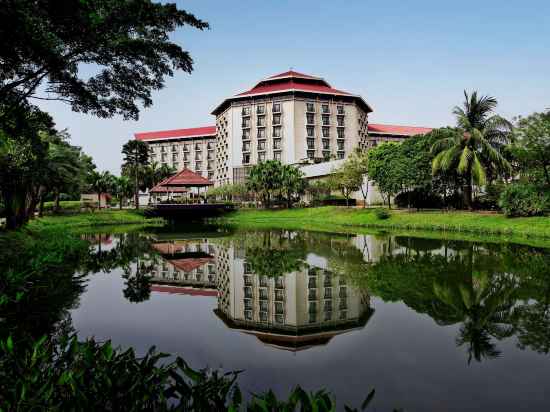 Radisson Blu Dhaka Water Garden Hotel Exterior