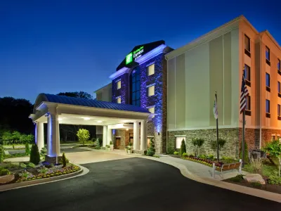 Holiday Inn Express & Suites Atlanta Southwest-Fairburn Các khách sạn ở Fairburn