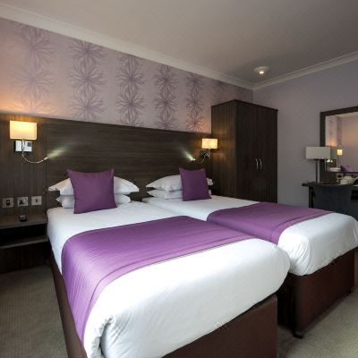 Cozy Twin Room Bromley Court Hotel London Promo Code