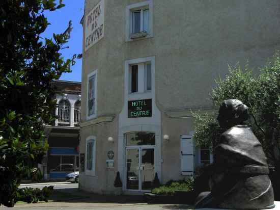 Hôtel du Centre Hotel Exterior