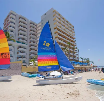 Las Flores Beach Resort Hoteles cerca de Plazuela de la Noria