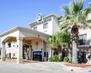 Quality Inn & Suites Near University Hotels near Academy Sports + Outdoors