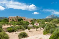 Finca Can Estades Hotels near Cala des Mago