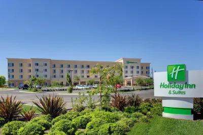 Holiday Inn & Suites Bakersfield Hotels near Flight Adventure Park Bakersfield