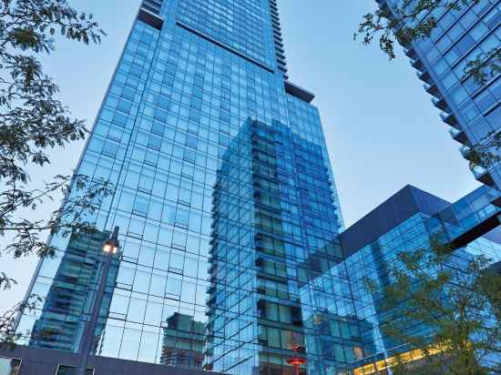 Four Seasons Hotel Toronto at Yorkville Hotel Exterior