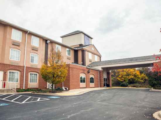 Sleep Inn & Suites Hotel Exterior