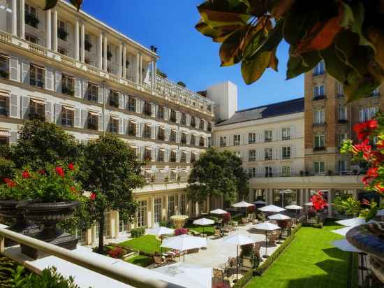 Le Bristol Paris - an Oetker Collection Hotel Hotel Exterior