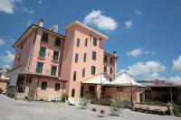 Hotel Leon - Ristorante Al Cavallino Rosso Hotels in San Giovanni Rotondo