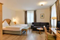 Landhotel Huber am See Ambach Hotels in Berg am Starnberger See